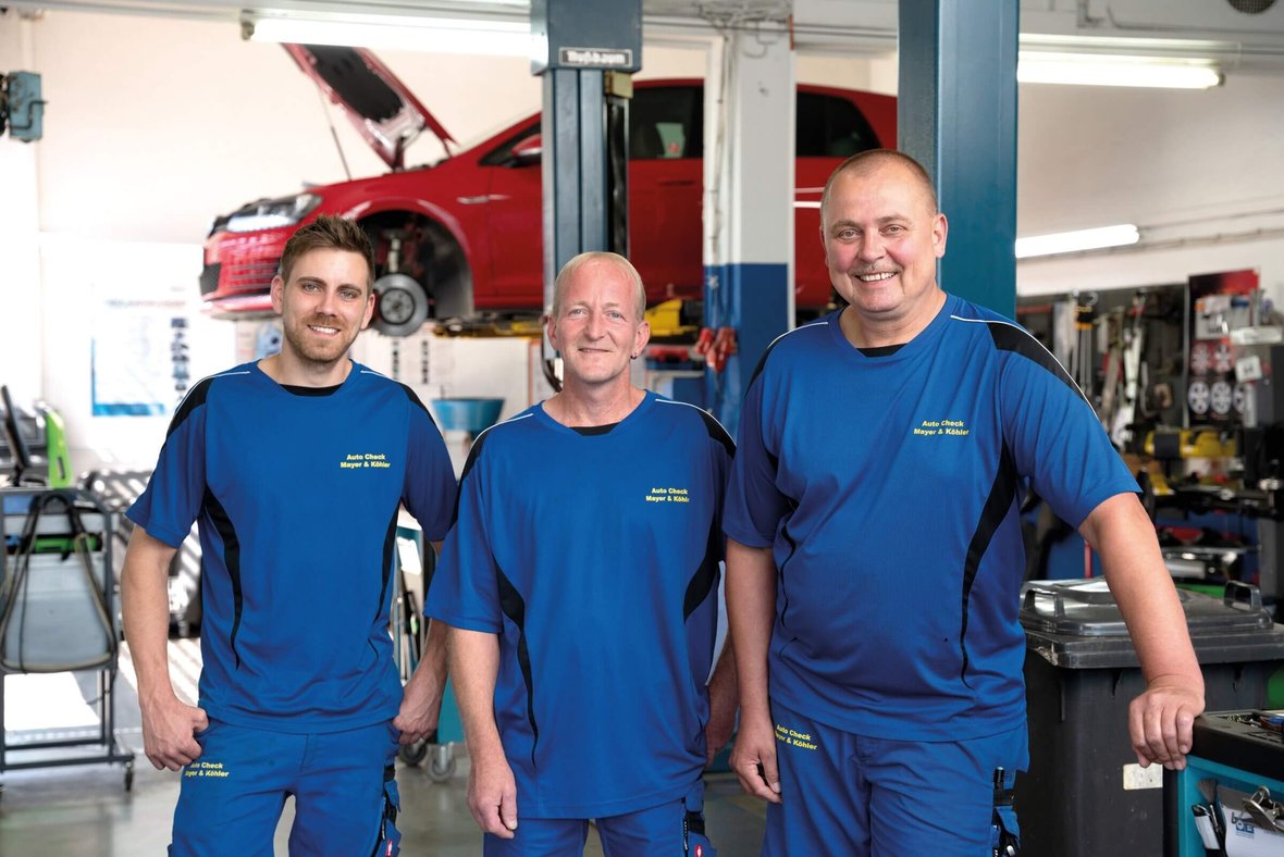 Ein starkes Team bei AUTO CHECK KFZ Werkstatt und Autoreparatur Mayer & Köhler in Göppingen